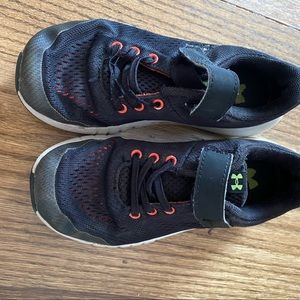 Under Armour boys athletic shoes